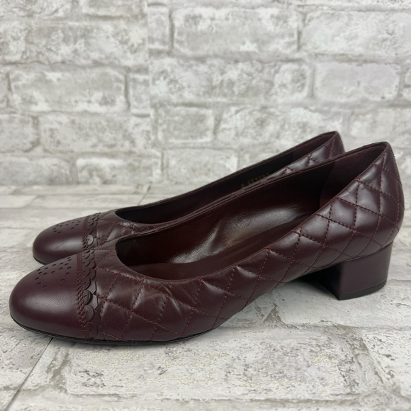 Chanel Burgundy Quilted Leather Scallop Detail CC Block Heel Pumps Size 40 US 10 - Picture 4 of 11